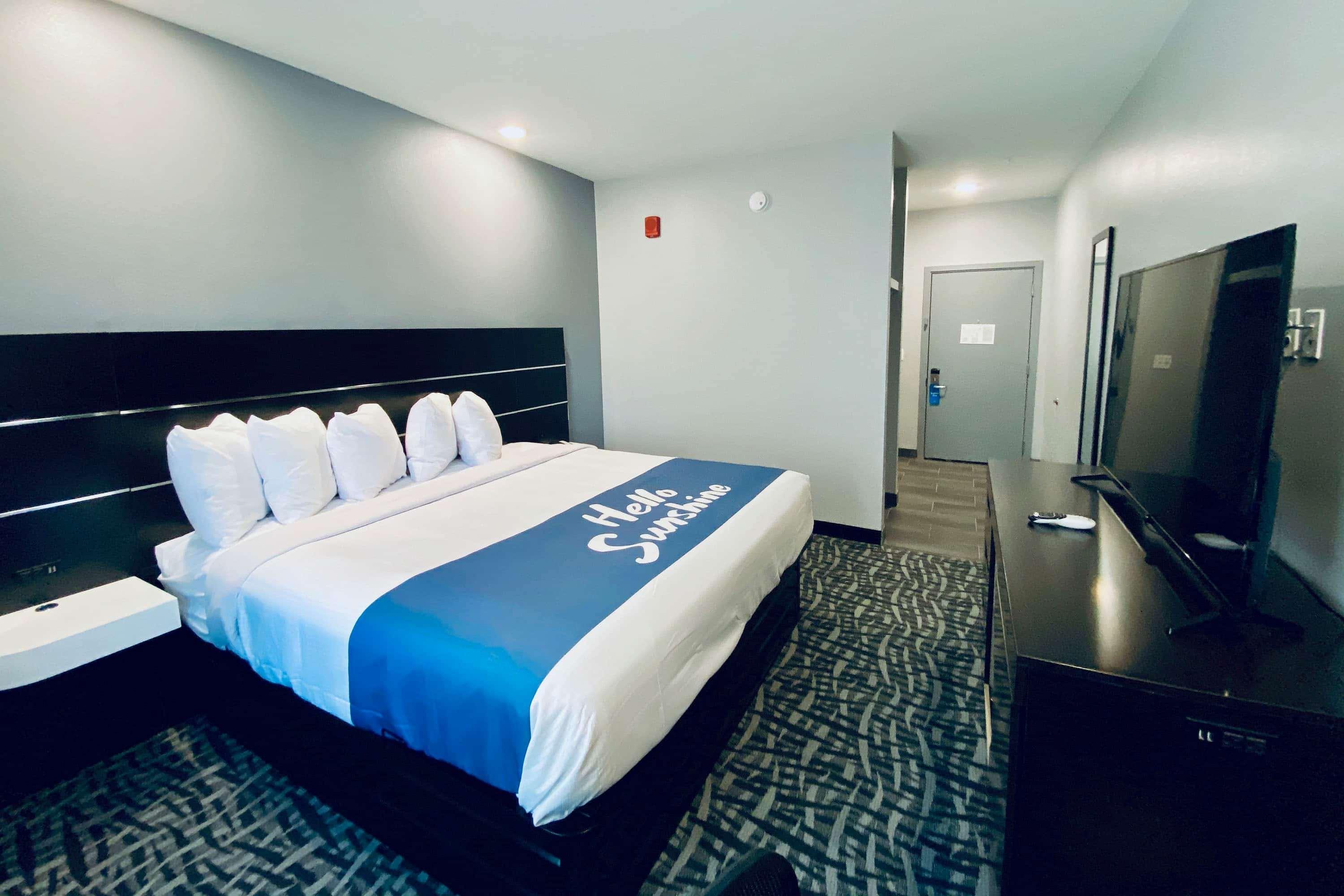 Days Inn & Suites By Wyndham Horn Lake - Memphis Graceland מראה חיצוני תמונה