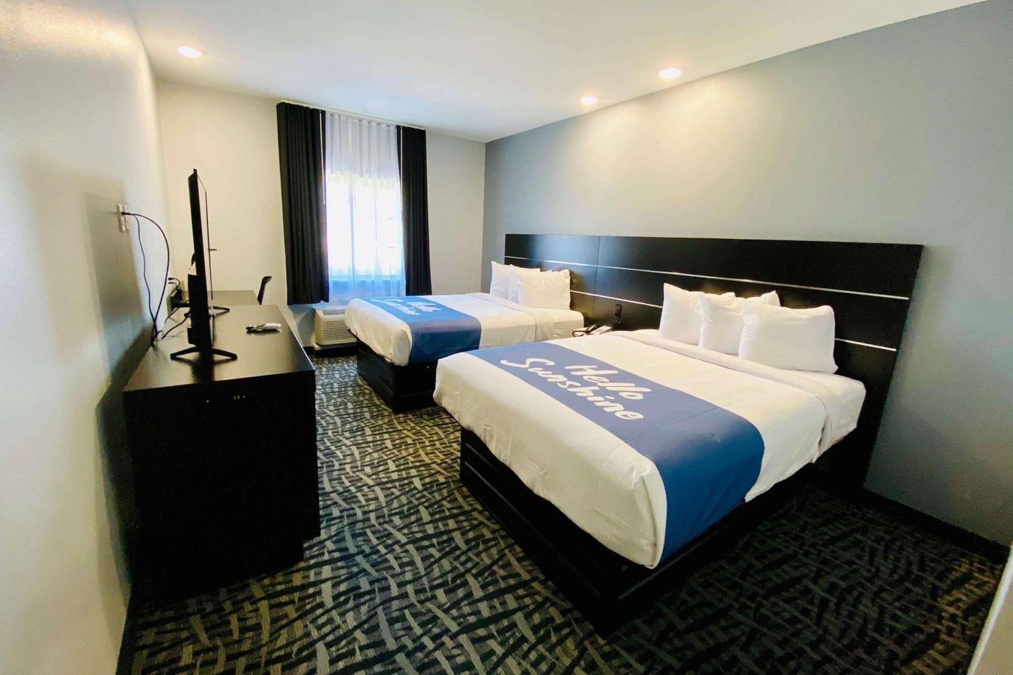 Days Inn & Suites By Wyndham Horn Lake - Memphis Graceland מראה חיצוני תמונה