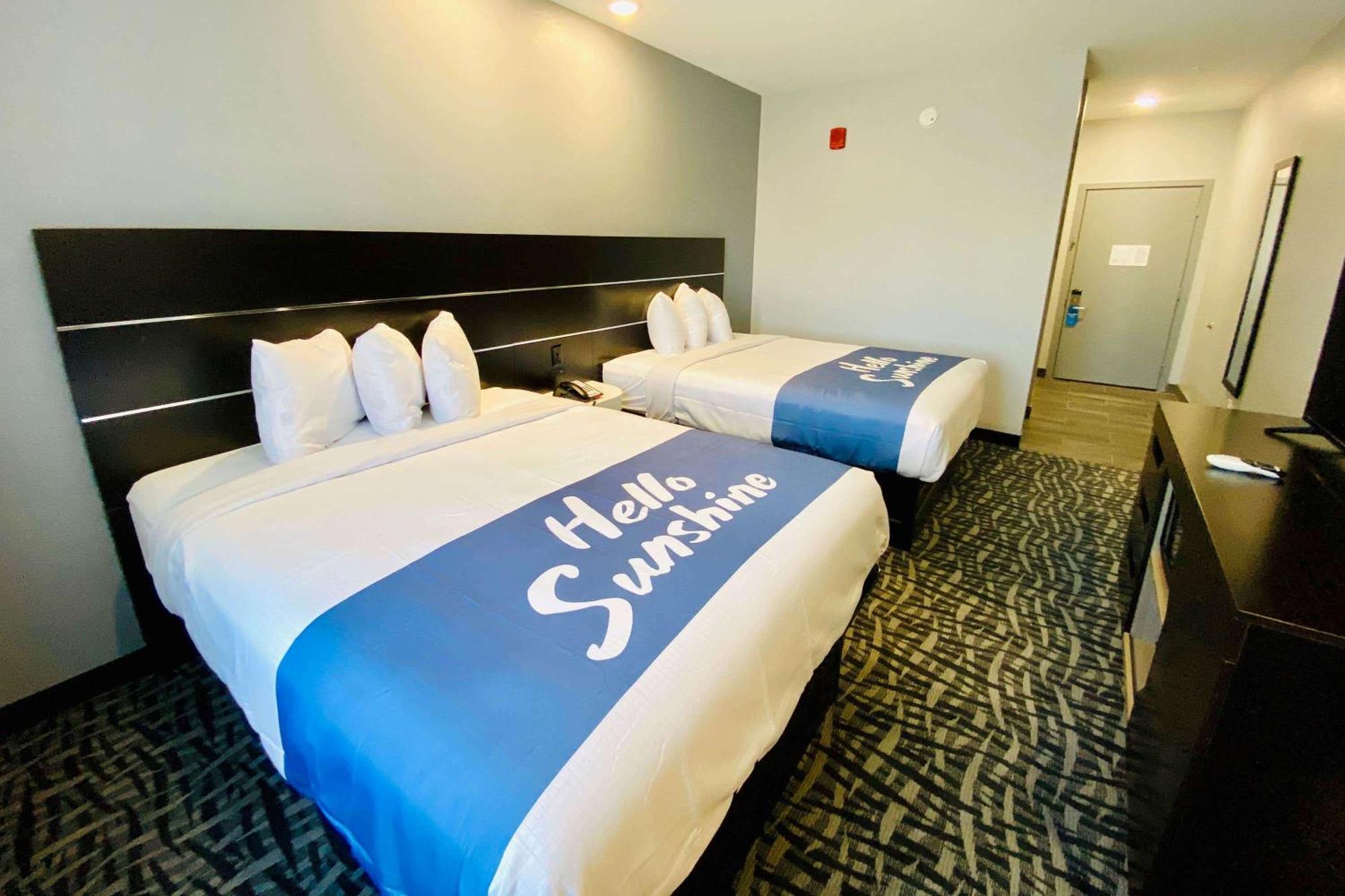 Days Inn & Suites By Wyndham Horn Lake - Memphis Graceland מראה חיצוני תמונה