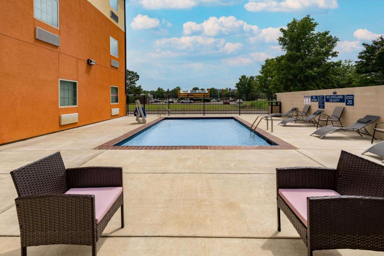 Days Inn & Suites By Wyndham Horn Lake - Memphis Graceland מראה חיצוני תמונה