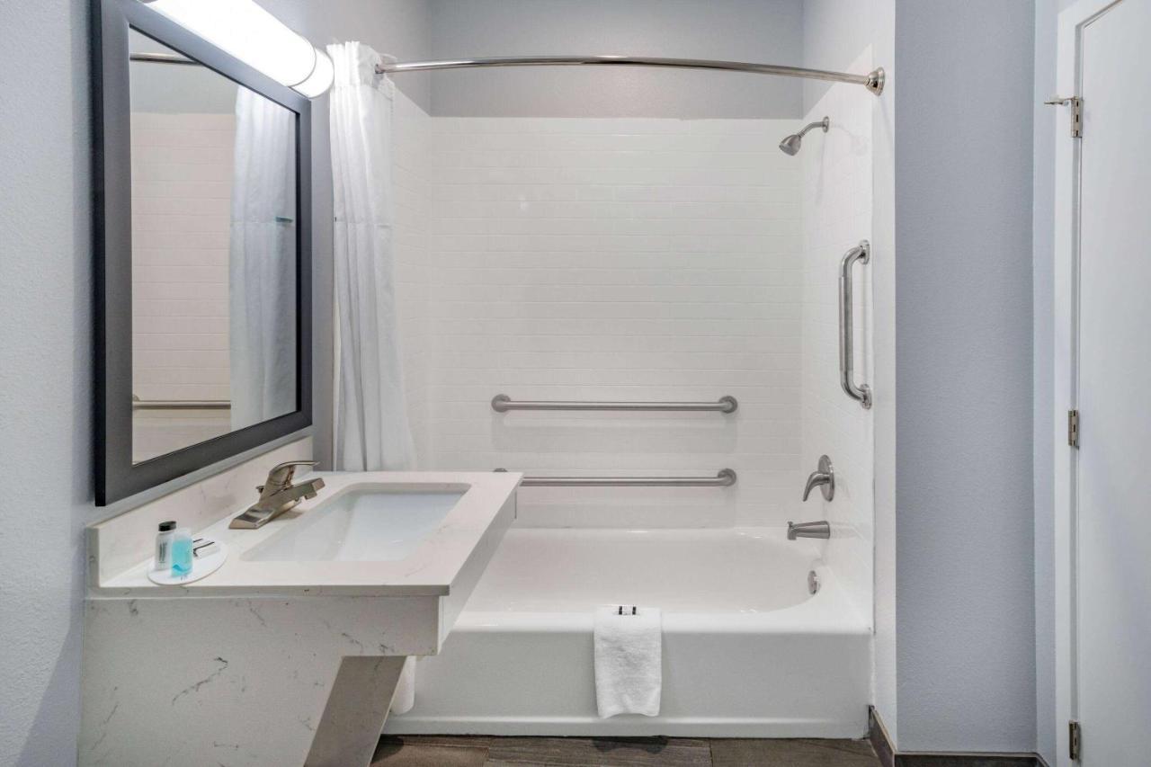 Days Inn & Suites By Wyndham Horn Lake - Memphis Graceland מראה חיצוני תמונה