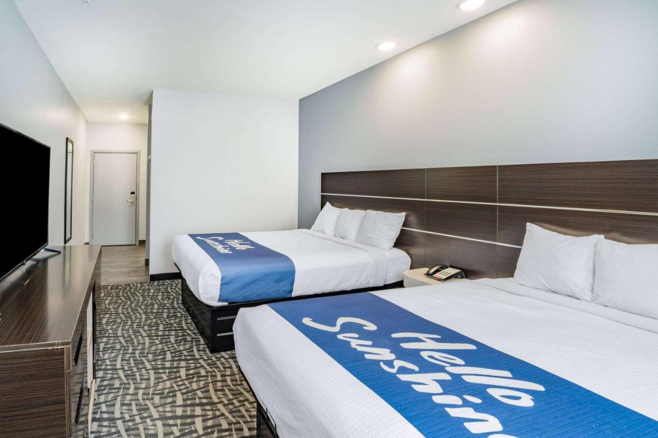 Days Inn & Suites By Wyndham Horn Lake - Memphis Graceland מראה חיצוני תמונה